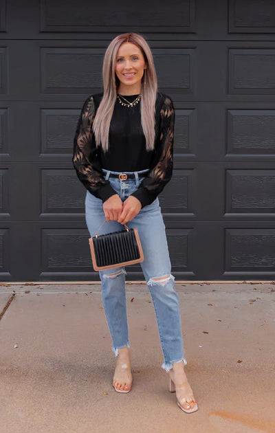 Spitzen-Top mit Strickmuster | Florale Ärmel | Elegante Leichtigkeit