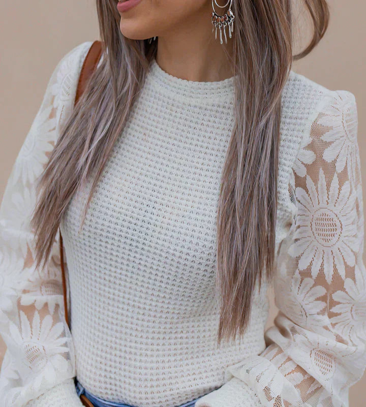 Spitzen-Top mit Strickmuster | Florale Ärmel | Elegante Leichtigkeit