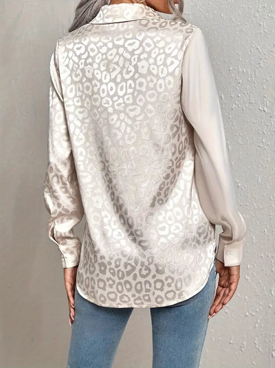 Mira | Schicke Bluse mit Leopardenmuster und Knopfleiste