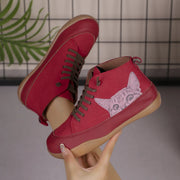 Zorelle - Komfortable Stiefeletten mit Katzenmotiv – Rot