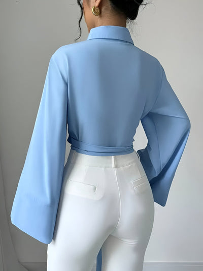 Nastasia | Trendiges Crop-Top mit Schleife und Glockenärmeln