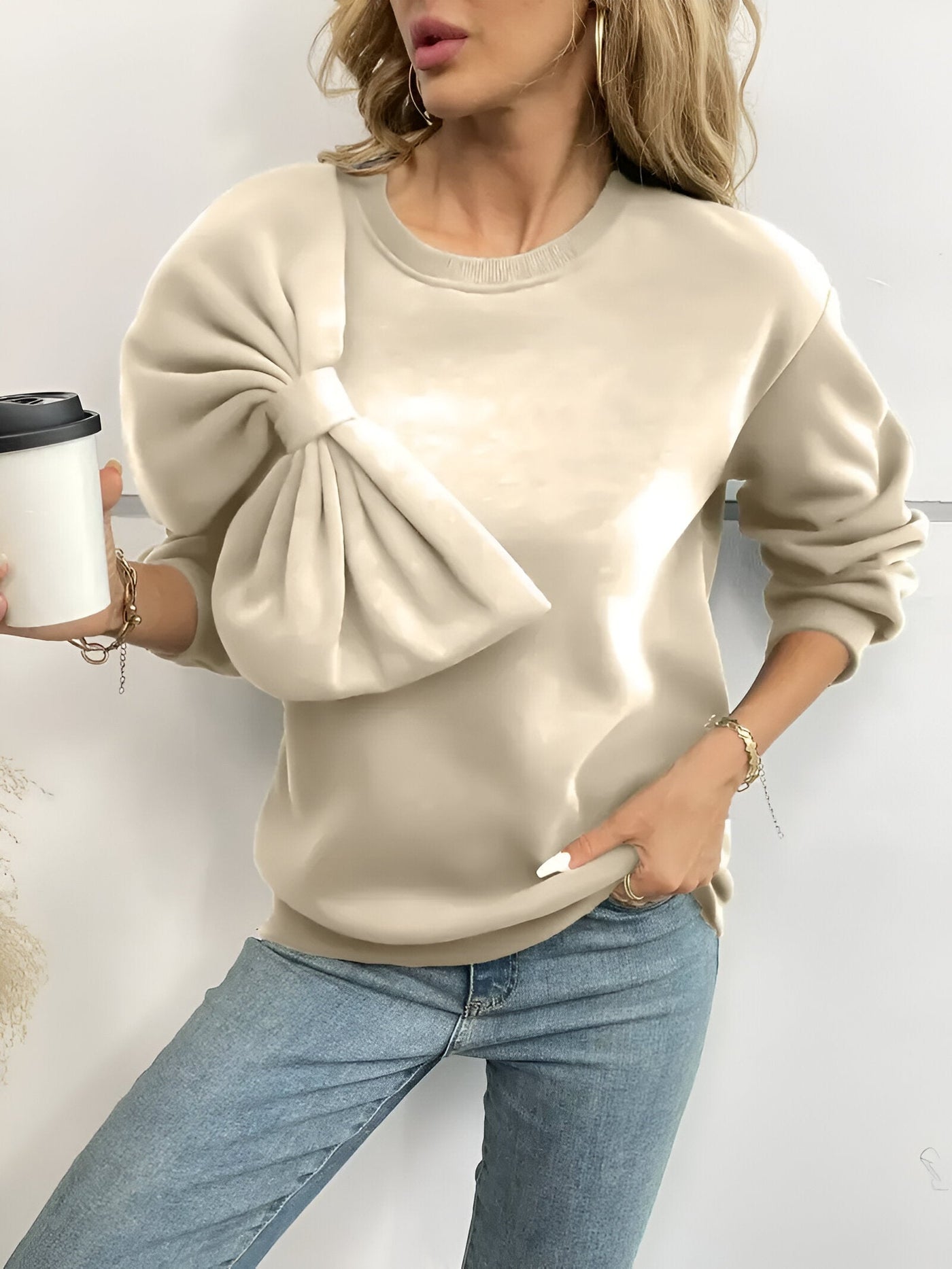 Delfine | Stylisches Sweatshirt mit großer Schleife