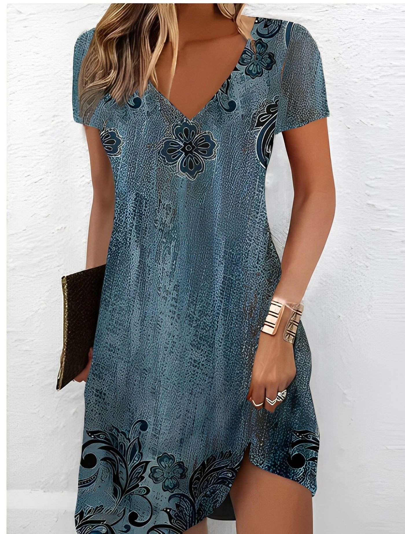 Wanda - Lässiges Kleid mit V-Ausschnitt und Print