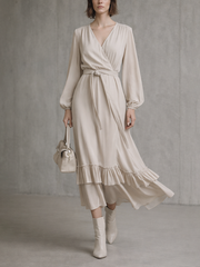 Beiges Wickel-Midikleid mit Volantsaum und Bindegürtel – Beige