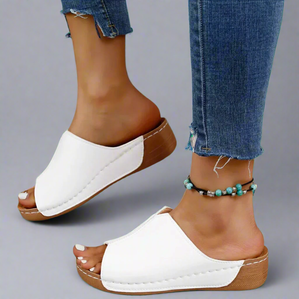 Clemensia | Handgefertigte Wedge-Sandalen aus Premium-Material