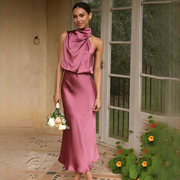Juliana - Elegantes Neckholder-Kleid mit schulterfreiem Design – Rosa