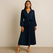 Naomi - Schickes Kleid mit V-Ausschnitt und Falten – Marineblau