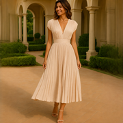 Elvira - Stilvolles Midi-Kleid mit V-Ausschnitt und Raffungen – Beige
