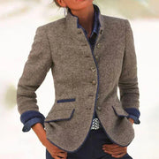 Violeta - federleichte Stehkragenjacke – Karamell