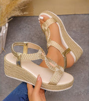 Damarisse - Premium Keilsandaletten – Gold und Khaki