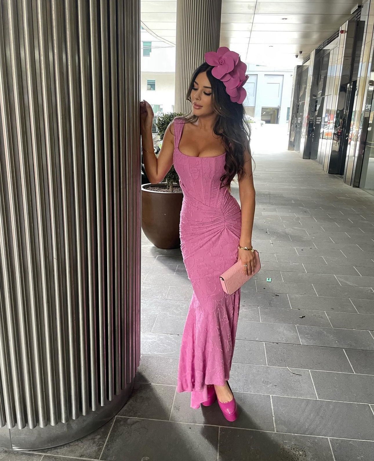 Spitzen-Maxikleid mit Drapierung | Romantischer Look | Feminine Eleganz