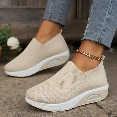 Damen Slip-on Strick-Sneaker mit Keilsohle