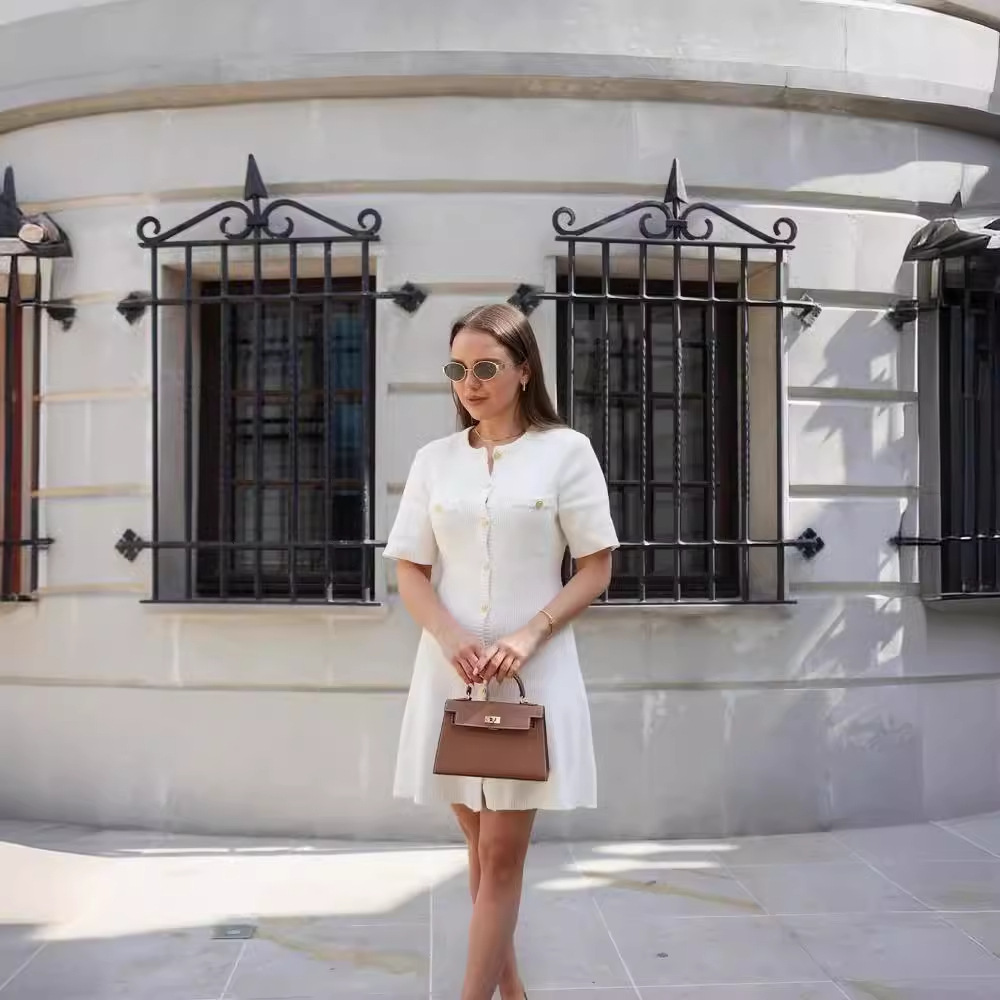 Zavanna - Kurzärmliges Wollkleid mit Strickmuster