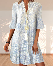Dophia | Damen Sommerkleid V-Ausschnitt Trompetenärmel Boho Print – Blau