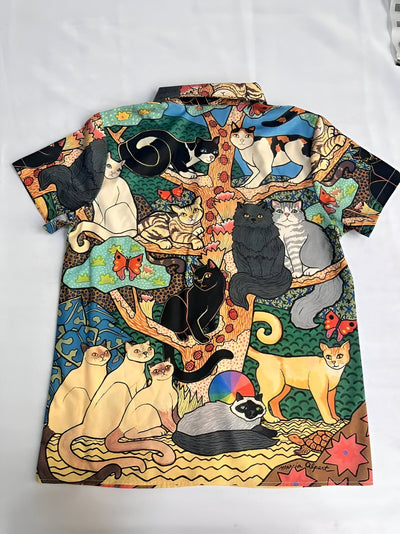 Noemia | verspieltes und buntes top mit katze und schmetterling