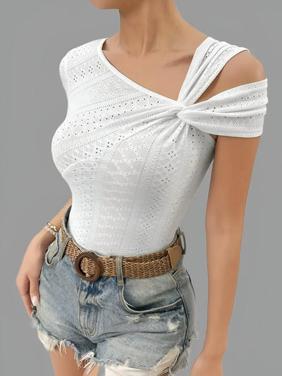 Malene | Elegante asymmetrische Schulterbluse