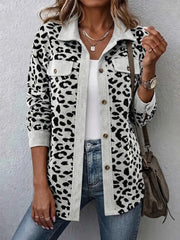 Miressia - Strickjacke mit Animal-Print und Knopfleiste – Weiß