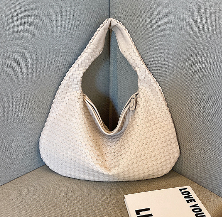 Estelle - Große handgewebte Schultertasche für Damen