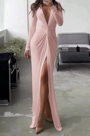 Chloé - Elegantes Kleid mit V-Ausschnitt und plissiertem Dekolleté – Rosa