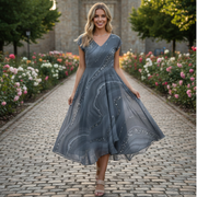 Eliana - Elegantes Kleid mit V-Ausschnitt – Grau