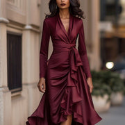 Satin-Maxikleid für Damen | Drapierte Rüschen, lange Ärmel – Burgunderrot