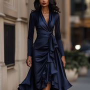 Satin-Maxikleid für Damen | Drapierte Rüschen, lange Ärmel – Marineblau