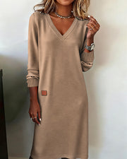Galenique - Legeres Strickkleid mit V-Ausschnitt – Khaki