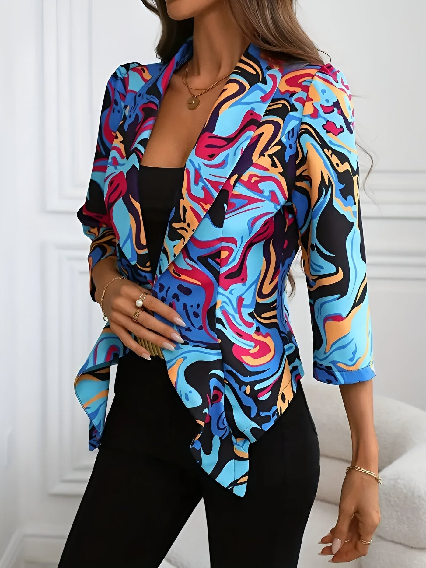 Antoniette | Erlebe Eleganz und Stil in dieser Saison