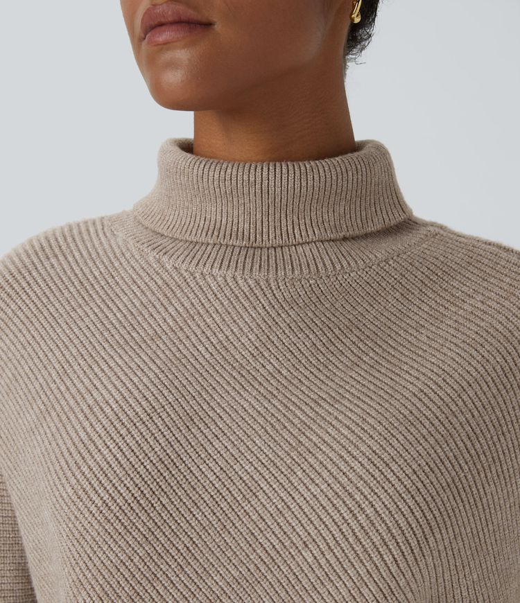 Amaya | Schlanker & moderner Pullover mit Saum