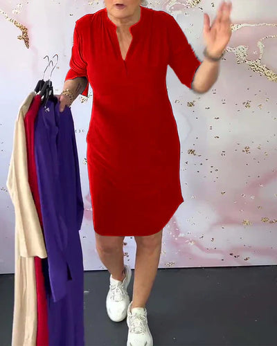 Klara Schlichtes Kleid mit V-Ausschnitt