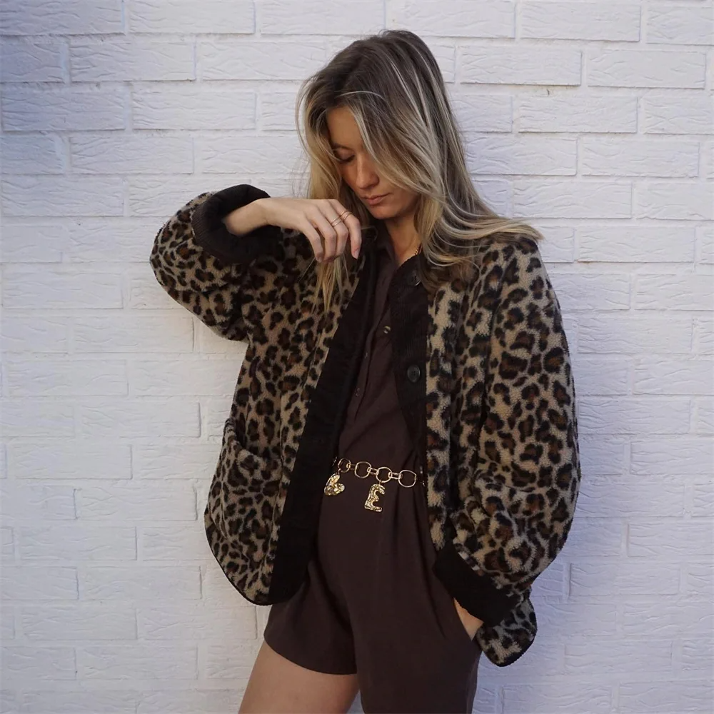 Stylische Jacke mit O-Ausschnitt und Leopardenprint