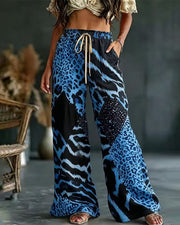 Elfrida - Weiche Wide-Leg-Hose mit Leo-Patchwork – Blau