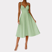 Regine | Damen Hochzeitsgast Träger Midi Kleid – Grün