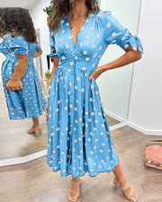 Daniela | Feminines Kleid mit Punktmuster – Hellblau