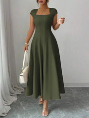 Ysolenne - Midikleid mit weichem Griff und quadratischem Ausschnitt – Grün