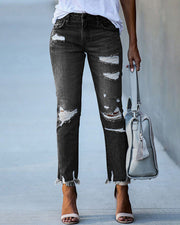 Mia | Slim Fit Damenjeans mit modernem Used-Effekt – Schwarz