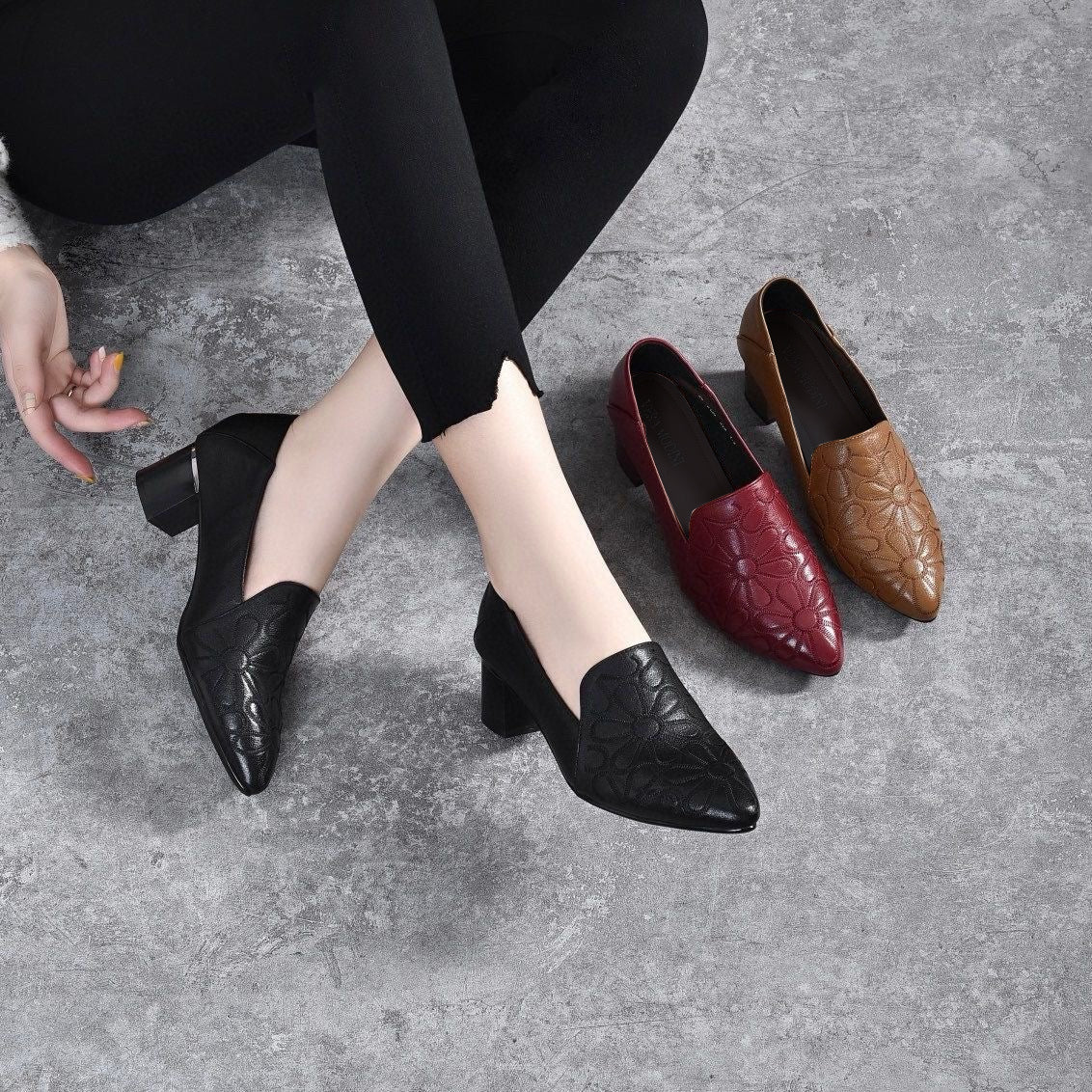 Tonette - Weiche vegane Leder Pumps mit Stickerei