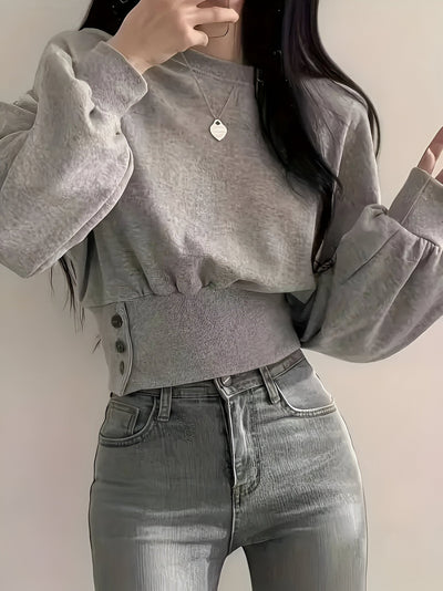 Gudrun | Lässiger Luxus: Elegantes T-Shirt in Uni-Farbe mit Knopfdetail