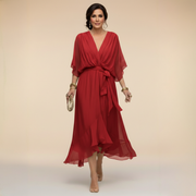 Sommerfeld | Fließendes Midikleid mit V-Ausschnitt – Rot