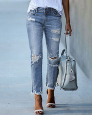 Mia | Slim Fit Damenjeans mit modernem Used-Effekt – Himmelblau