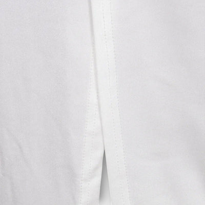 Selah - Weißes Langarmkleid mit Taillenausschnitt und Strassakzenten