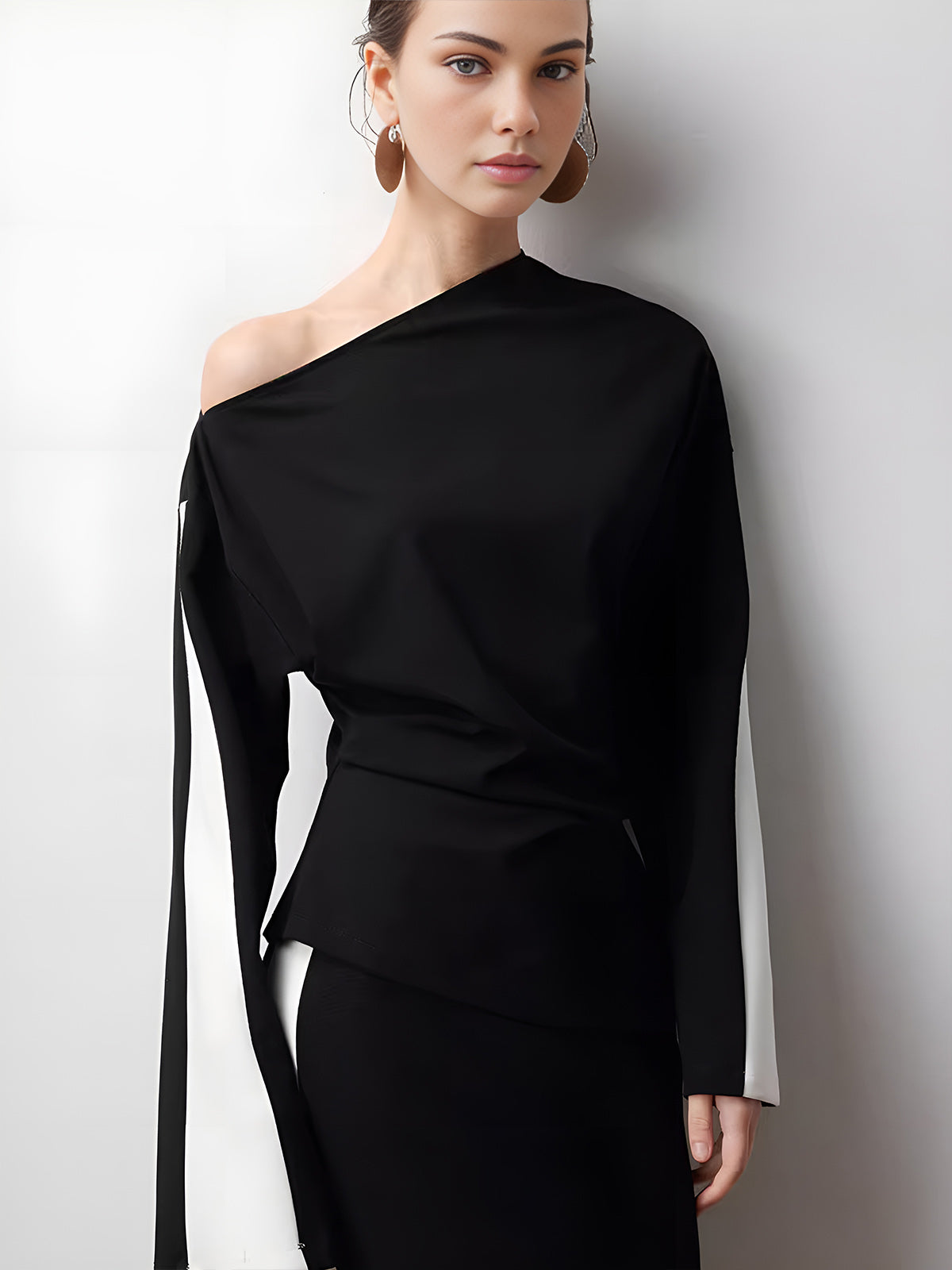 Asymmetrisches Maxikleid | Elegante Silhouette | Modernes Color-Blocking