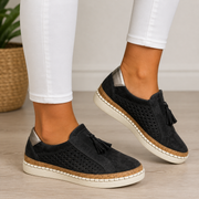 Anceline - Perforierte Komfort-Sneaker mit Quasten – Schwarz