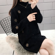 Lara | Damen Strickkleid stilvoll mit Stickerei & langen Ärmeln – Schwarz