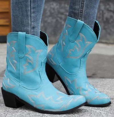 Elegante Cowboystiefel mit traditionellem Flair