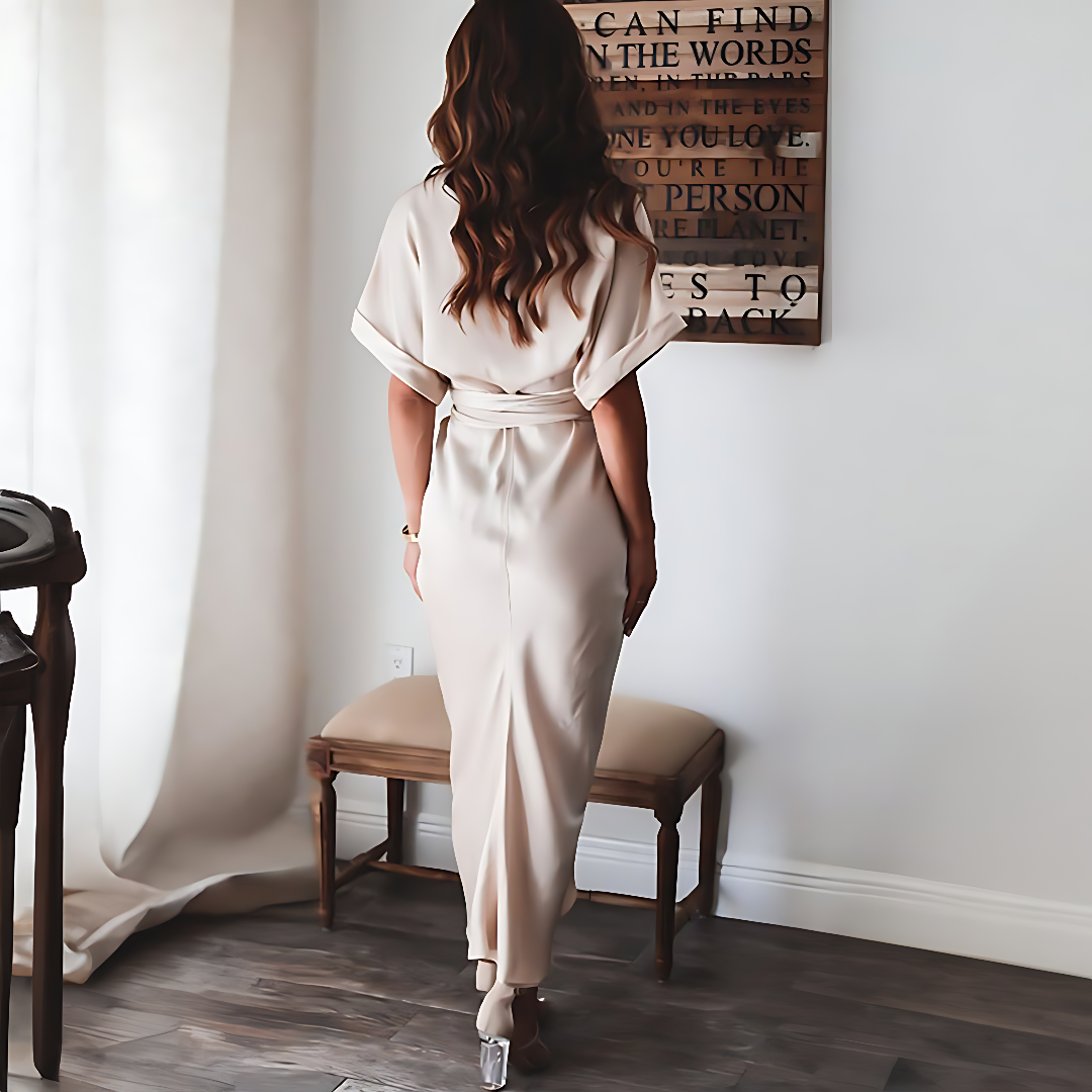 Maxikleid mit Rüschen und V-Ausschnitt Sommerstil Damenmode - Elina