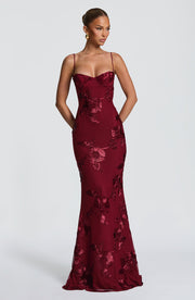 Elegantes Damen Maxikleid: Verführerischer Look für Festlichkeiten – Bordeauxrot