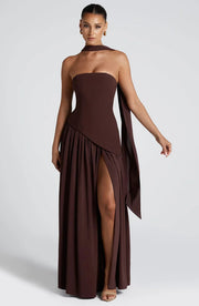Elegantes Korsettkleid mit Schaldetail und hohem Schlitz | Damenmode – Braun