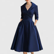 Elegantes Midikleid für Frauen – Femininer V-Ausschnitt, 3/4-Ärmel, zeitloser Stil – Marineblau (Fast Ausverkauft)