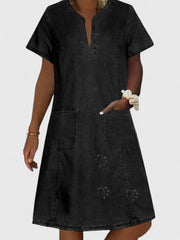 Elegantes Sommerkleid für Frauen | A-Linien-Silhouette mit V-Ausschnitt – Schwarz mit Tasche